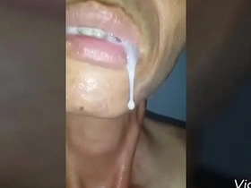 Asian gay receives oral cumshot tribute