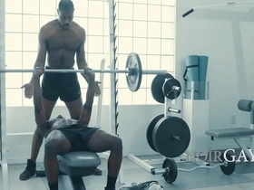 Sweating and satisfying: Gay gym threesome